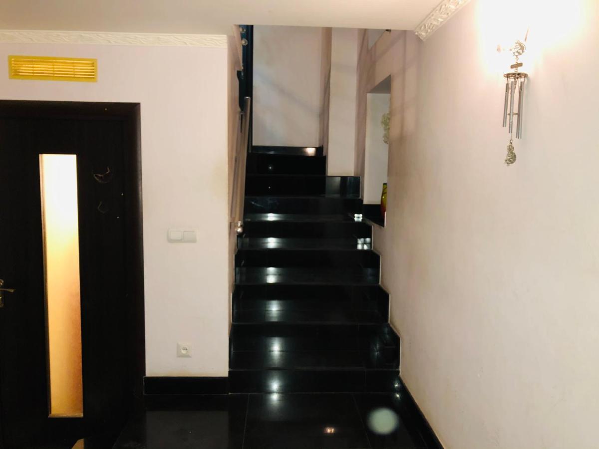 Sev Group Hostel Yerevan Exterior photo